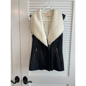 Skies Are Blue Faux Suede Shearling Vest XS Black White Open Front Sherpa Lined